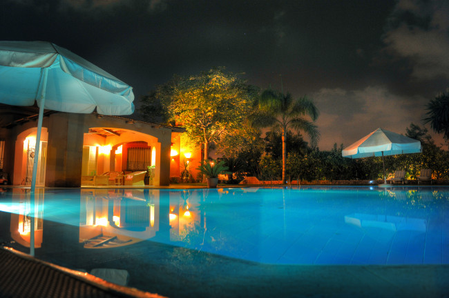 Обои картинки фото интерьер, бассейны, открытые, площадки, бассейн