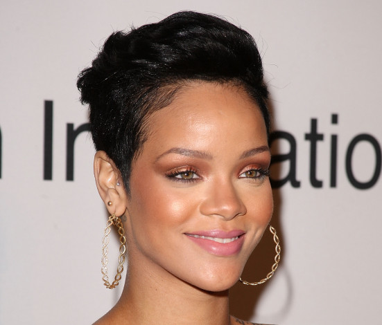 Обои картинки фото rihanna, музыка, актриса, певица, филантроп, дэнсхолл, регги, сша, продюсер, автор, песен, r, n, b