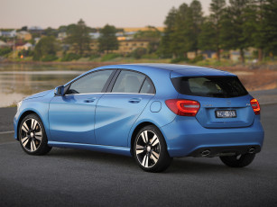 Картинка автомобили mercedes-benz a 200 синий w176 au-spec package urban cdi