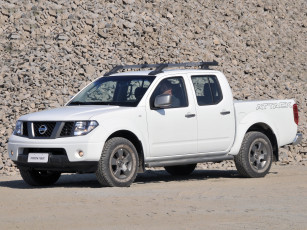 Картинка автомобили nissan datsun d40 cab crew attack светлый frontier