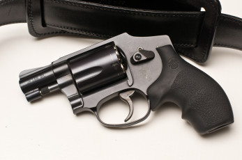 Картинка оружие револьверы барабан