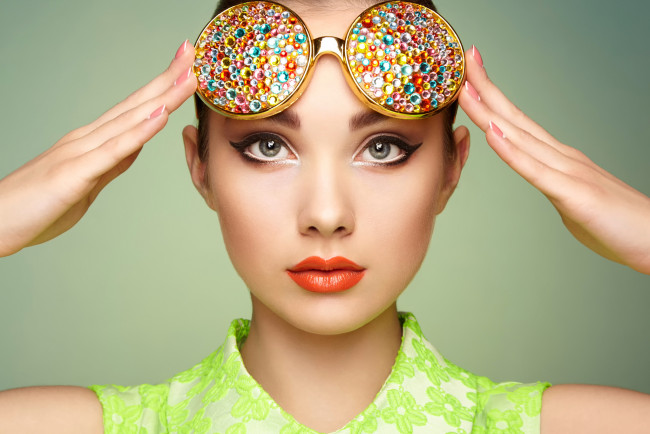 Обои картинки фото девушки, -unsort , лица,  портреты, очки, портрет, young, woman, oleg, gekman, макияж, portrait, of, beautiful