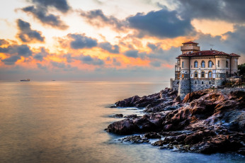 Картинка castello+del+boccale+a+calafuria города замки+италии простор