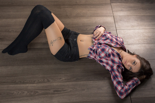 Обои картинки фото девушка, девушки, -unsort , брюнетки, темноволосые, модель