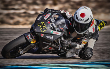 Картинка спорт мотоспорт японский гонщик спортивная гонка red bull motogp rookies cup 2019 daijiro sako