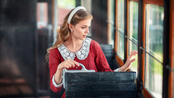 Картинка девушки -+блондинки +светловолосые платье кружевной воротник