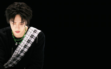 Картинка мужчины wang+yi+bo актер певец танцор полотенце