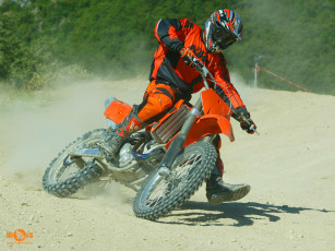 Картинка спорт мотокросс