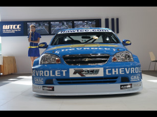 Картинка автомобили выставки уличные фото