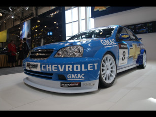 Картинка автомобили выставки уличные фото