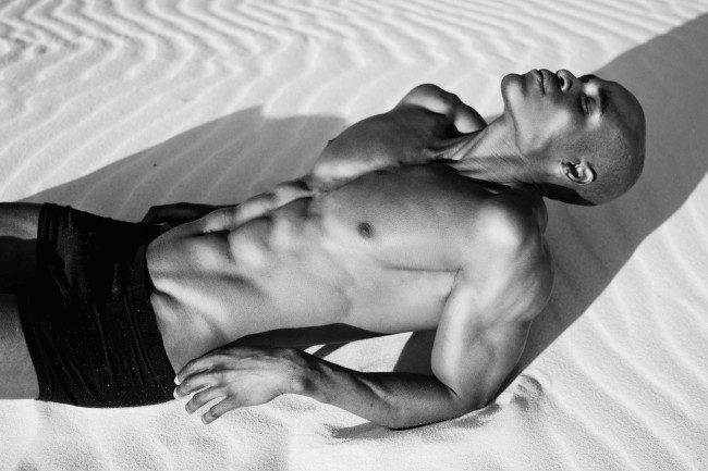 Обои картинки фото мужчины, unsort, песок