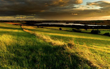 Картинка valley of glory природа поля горизонт тучи трава