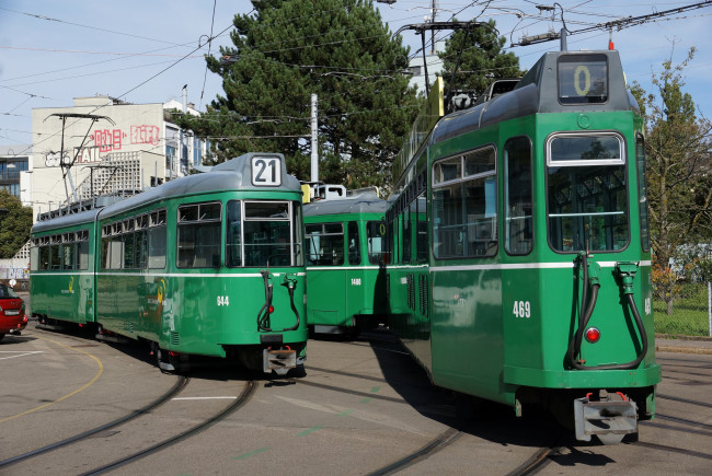 Обои картинки фото техника, трамваи, рельсы, трамвай, улица, город