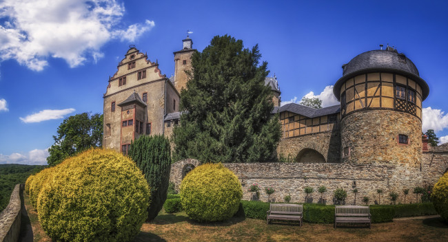 Обои картинки фото castle burg kronberg in germany, города, замки германии, замок, стены, башни