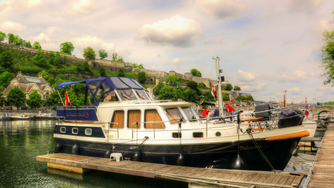 Обои картинки фото корабли, порты ,  причалы, причал, река