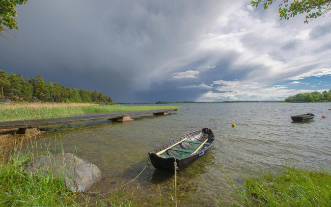 Обои картинки фото корабли, лодки,  шлюпки, камень, лодка, причал, река, деревья