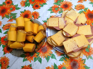 Картинка еда бутерброды +гамбургеры +канапе колбаса хлеб сыр бананы