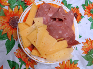 Картинка еда колбасные+изделия сыр колбаса