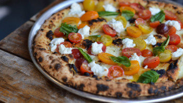 Картинка еда пицца базилик помидоры