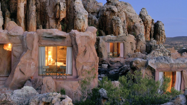 Обои картинки фото города, - здания,  дома, скалы, отель