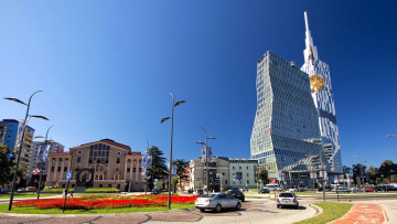 Картинка батуми города батуми+ грузия дома здания машины площадь