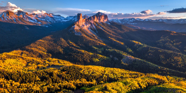 Обои картинки фото природа, горы, облака, лес, осень