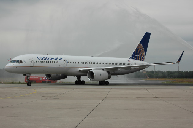 Обои картинки фото авиация, пассажирские, самолёты