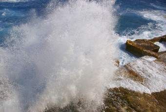 Картинка природа стихия волна брызги