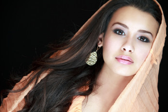 Картинка -Unsort+Лица+Портреты девушки unsort лица портреты взгляд шаль серьга