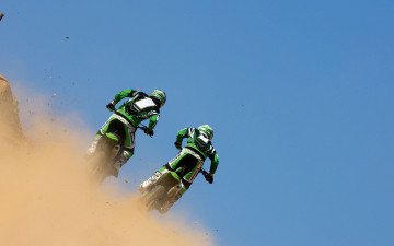 Картинка спорт мотокросс трасса гонка