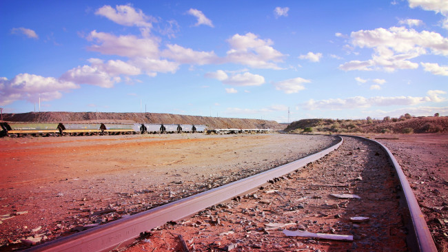 Обои картинки фото разное, транспортные, средства, магистрали, вагоны, рельсы, облака