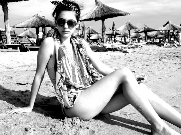 Обои картинки фото -Unsort Черно-белые обои, девушки, unsort, Черно, белые, обои, очки