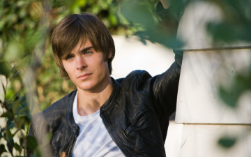 Картинка мужчины zac+efron надпись взгляд волосы лицо мужчина actor парень зак эфрон актер zac efron