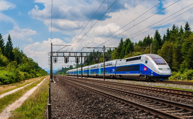 Обои картинки фото техника, поезда, железная, состав, рельсы, локомотив, дорога