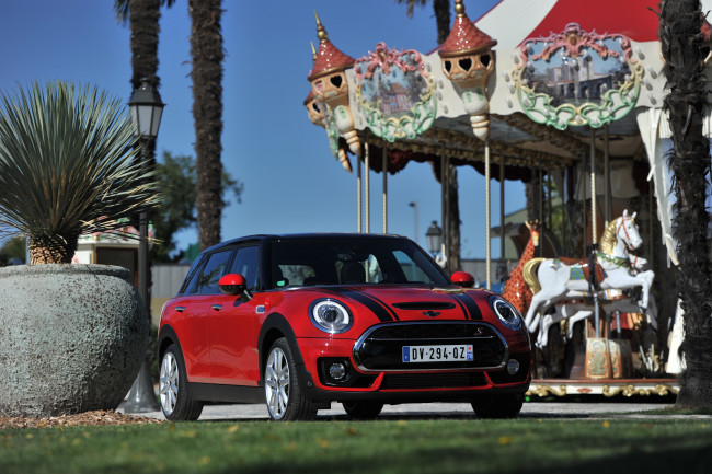 Обои картинки фото автомобили, mini, красный, package, f54, 2015г, works, clubman, cooper, s, john