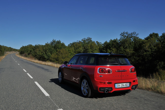 Обои картинки фото автомобили, mini, works, красный, package, cooper, 2015г, f54, john, clubman, s