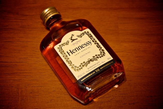 Обои картинки фото бренды, hennesy, коньяк