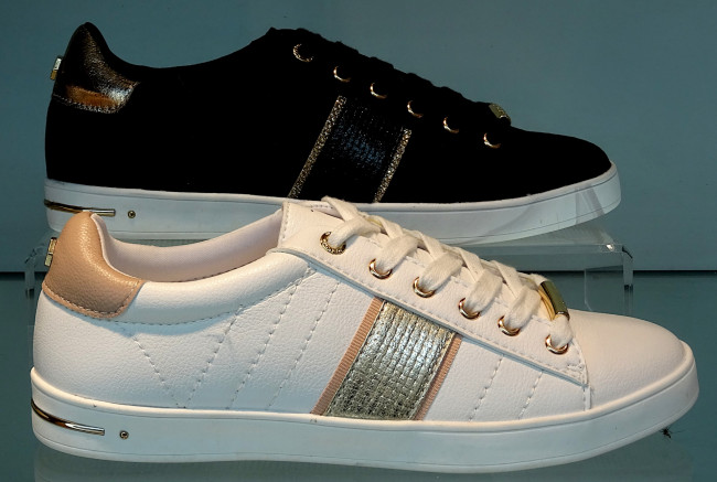 Обои картинки фото разное, одежда,  обувь,  текстиль,  экипировка, кроссовки