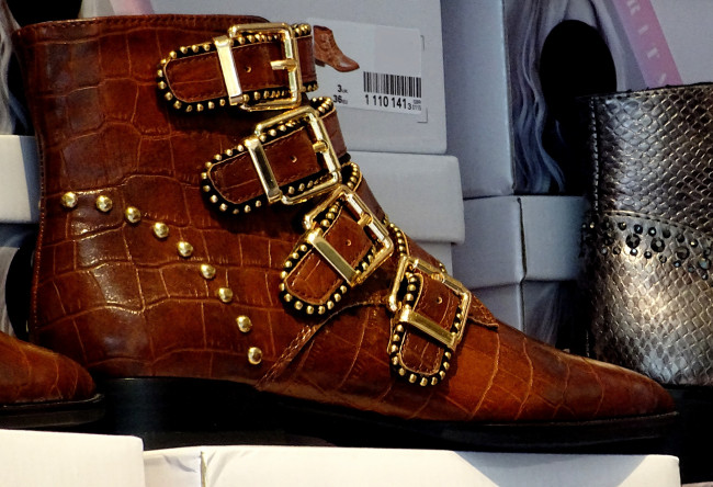 Обои картинки фото разное, одежда,  обувь,  текстиль,  экипировка, сапожки