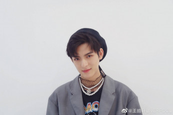 Картинка мужчины wang+hao+xuan ван хаосюань wang hao xuan