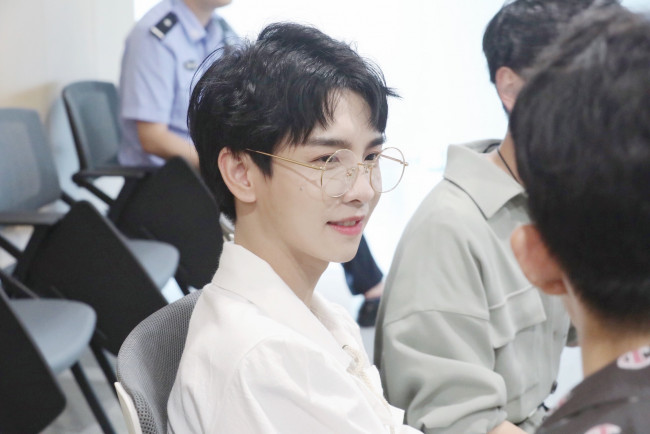 Обои картинки фото мужчины, zheng fan xing, чжэн, фаньсин