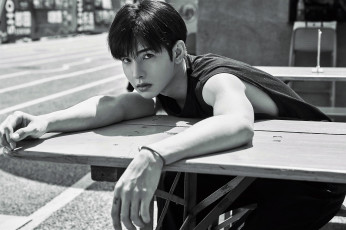 Картинка мужчины zheng+fan+xing zheng fanxing актер стол