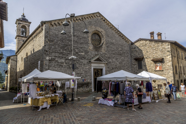 Обои картинки фото clusone, bergamo, italy, города, - улицы,  площади,  набережные