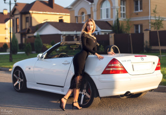 Картинка автомобили -авто+с+девушками обтягивающее платье женщины с авто mercedes benz улица глядит в сторону каблуки голые плечи slk class водяными знаками юля сказка