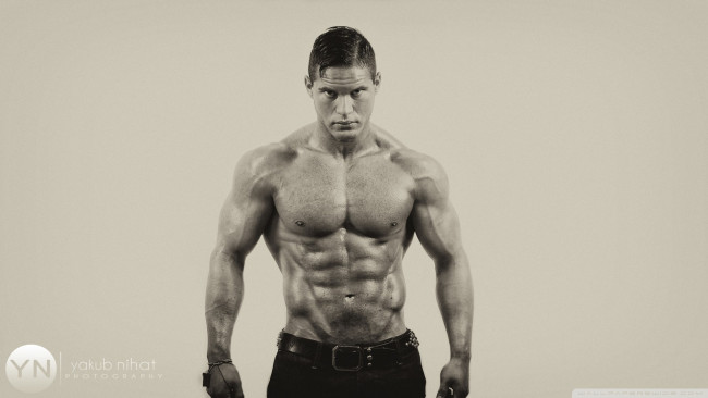 Обои картинки фото мужчины, -unsort, мышцы, простой, фон, смотрит, на, зрителя, tavi, kаstrо, абс, сепия, в, помещении, стоя, мускулистые, студия