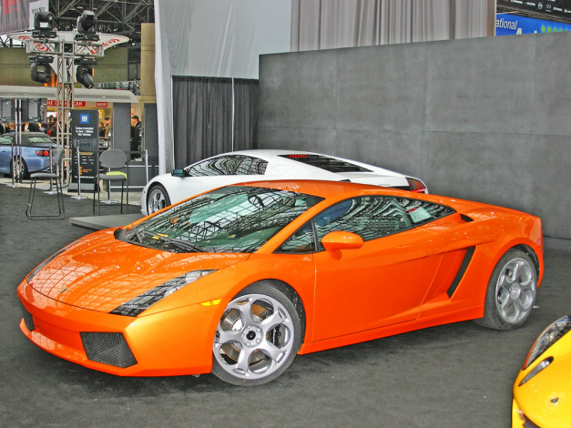 Обои картинки фото gallardo, 2004, автомобили, выставки, уличные, фото