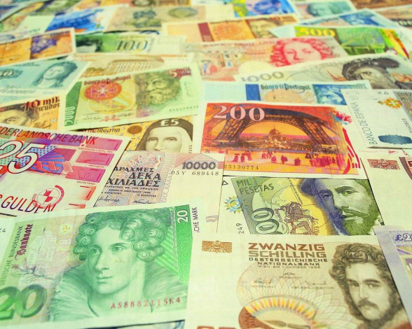 Обои картинки фото разное, золото, купюры, монеты