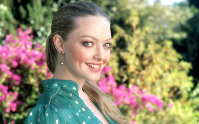 Обои картинки фото Amanda Seyfried, девушки, , , улыбка