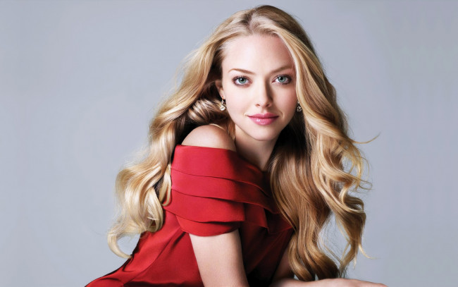 Обои картинки фото Amanda Seyfried, девушки, красное, платье