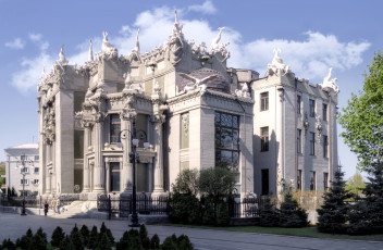 Картинка дом химерами города киев украина химеры архитектура